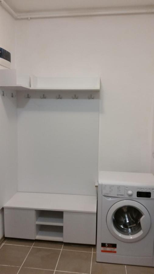 Eapartment Apartment *